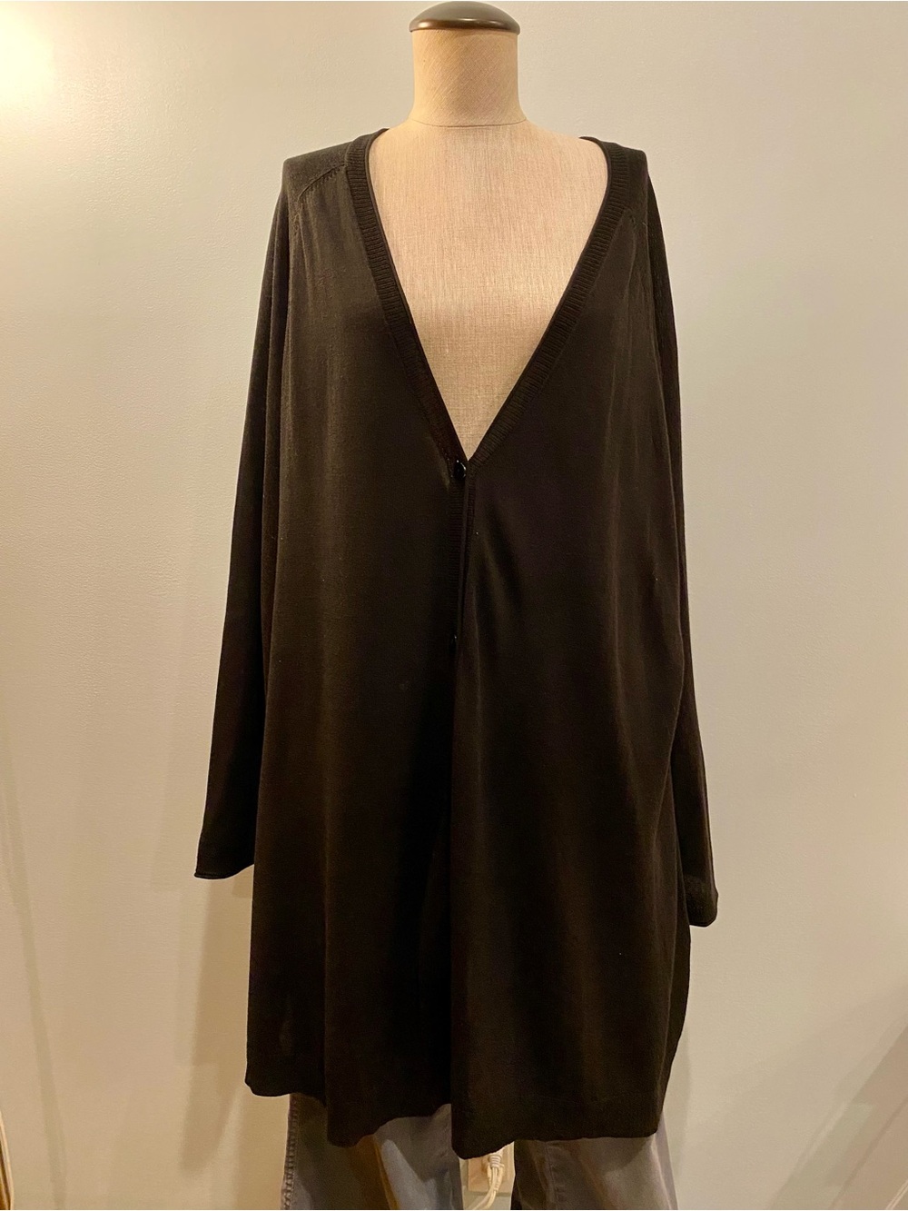 Marina Rinaldi Womenโs Black V-Neck Cardigan. Size XL